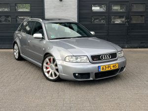 Audi RS4 Avant 2.7 V6 quattro, foto 1