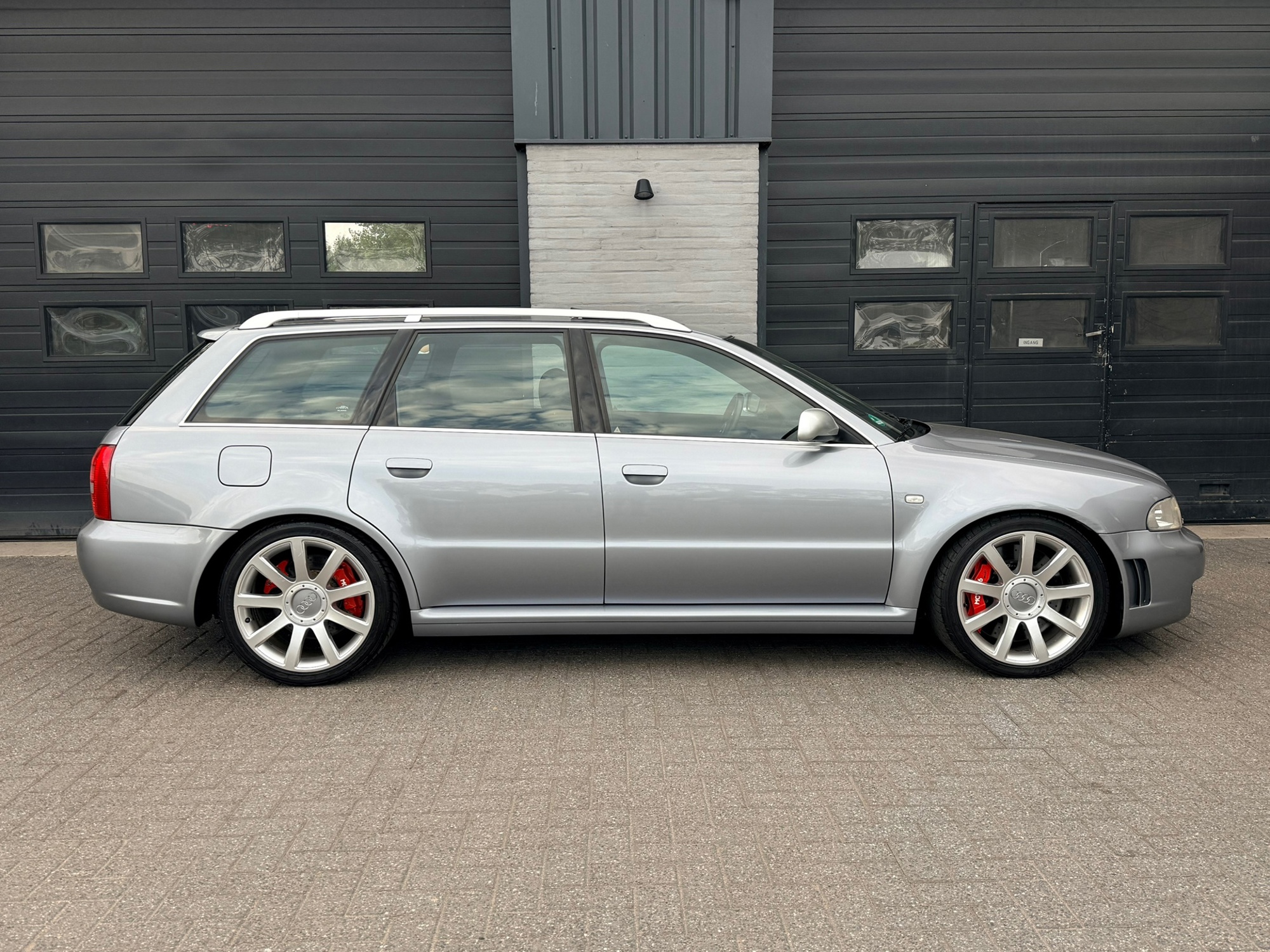 Audi RS4 Avant 2.7 V6 quattro