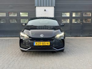 MG3 Hybrid+ 1.5 Luxury (zwart), foto 2