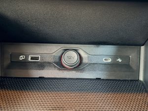 MG3 Hybrid+ 1.5 Luxury (zwart), foto 16