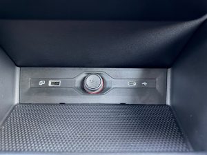 MG3 Hybrid+ 1.5 Luxury (wit), foto 19