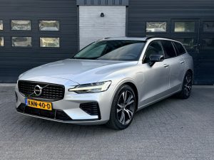 Volvo V60 2.0 T6 Recharge AWD R-Design, foto 3